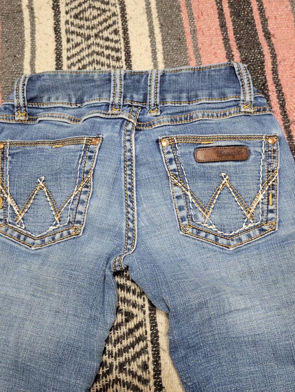 5/$15 wrangler 00x34 mae - Picture 2 of 6